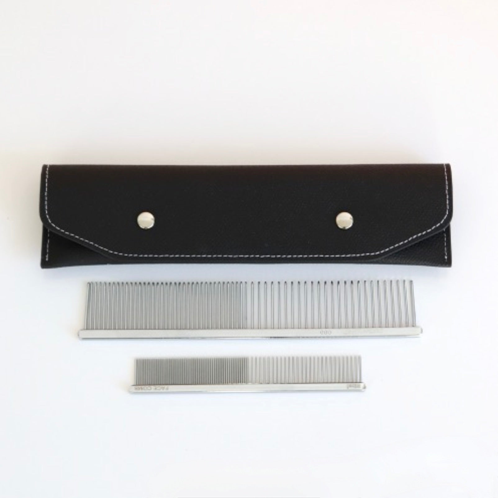 海外犬服 高品質なインポートのドッグウェア通販【Chiot】Leather Comb
