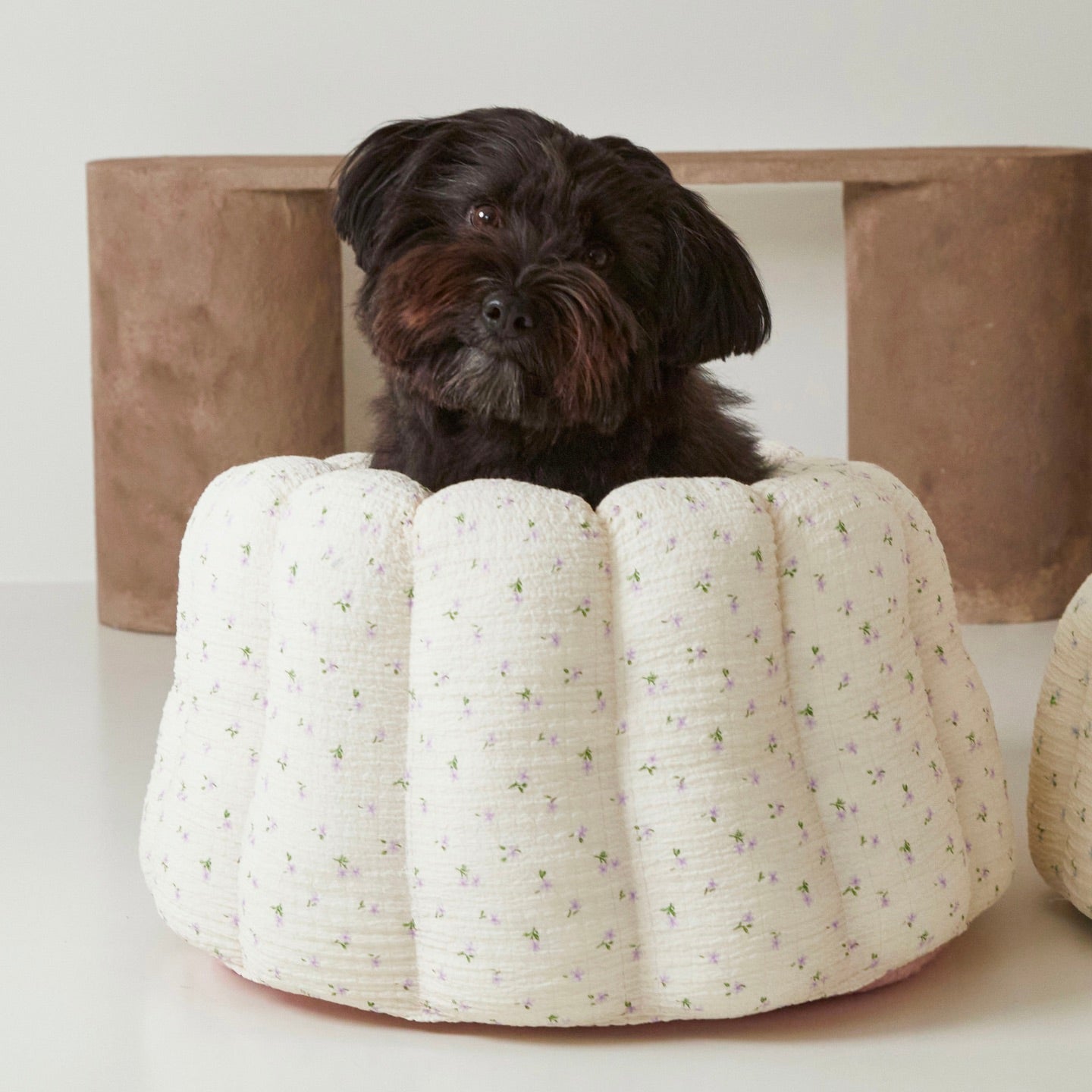 〚新品〛【AZALLEA】 カヌレ クッション バイオレット ピンク ベッド azallea – URBAN DOG TOKYO