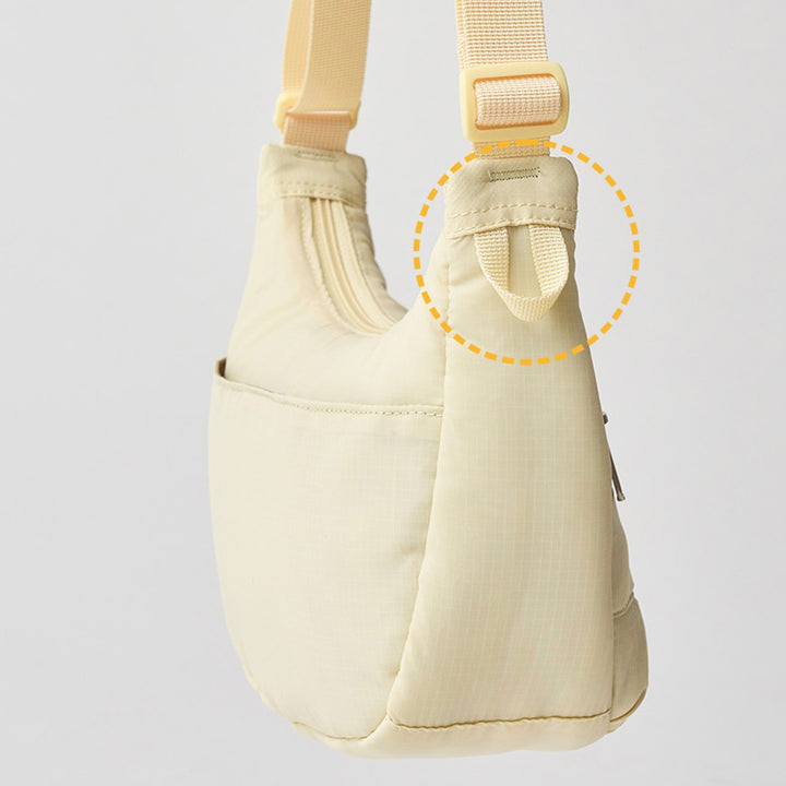 ※予約販売【iCANDOR】CRESCENT BAG（CREAMY BUTTER）