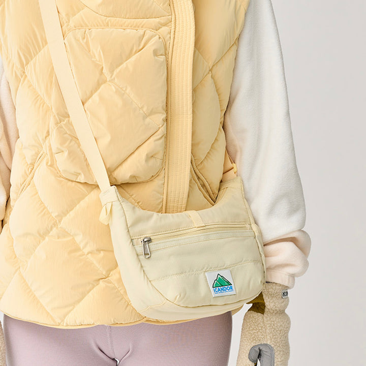 ※予約販売【iCANDOR】CRESCENT BAG（CREAMY BUTTER）