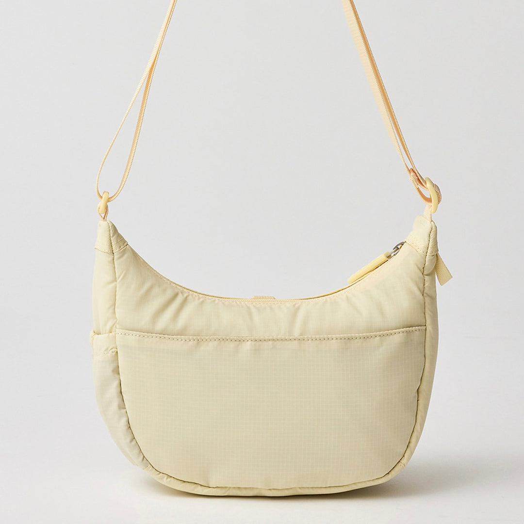 ※予約販売【iCANDOR】CRESCENT BAG（CREAMY BUTTER）