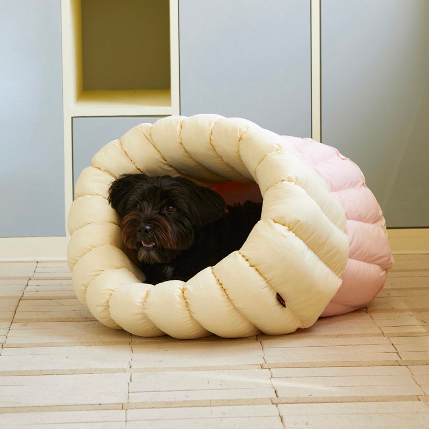 即納【azallea】Strawberry Milk Canele Cushion（Pink / Yellow）