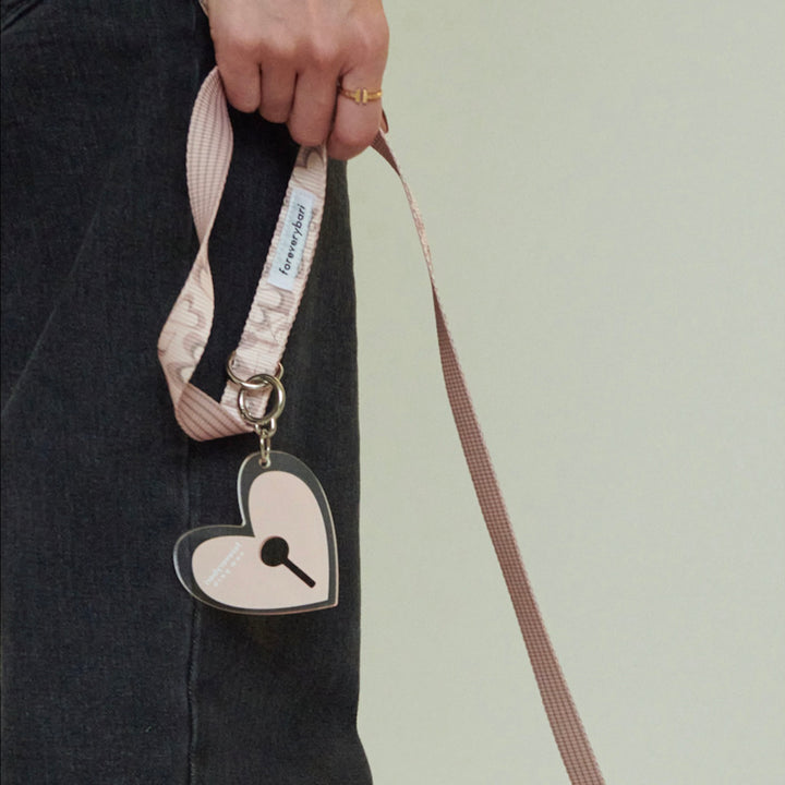 即納【foreverybari】NEW Heart Poop Bag Keyring（Strawberry）