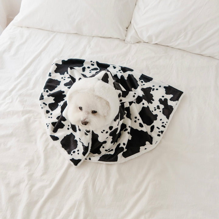 即納【noutti】Cow Cape Blanket