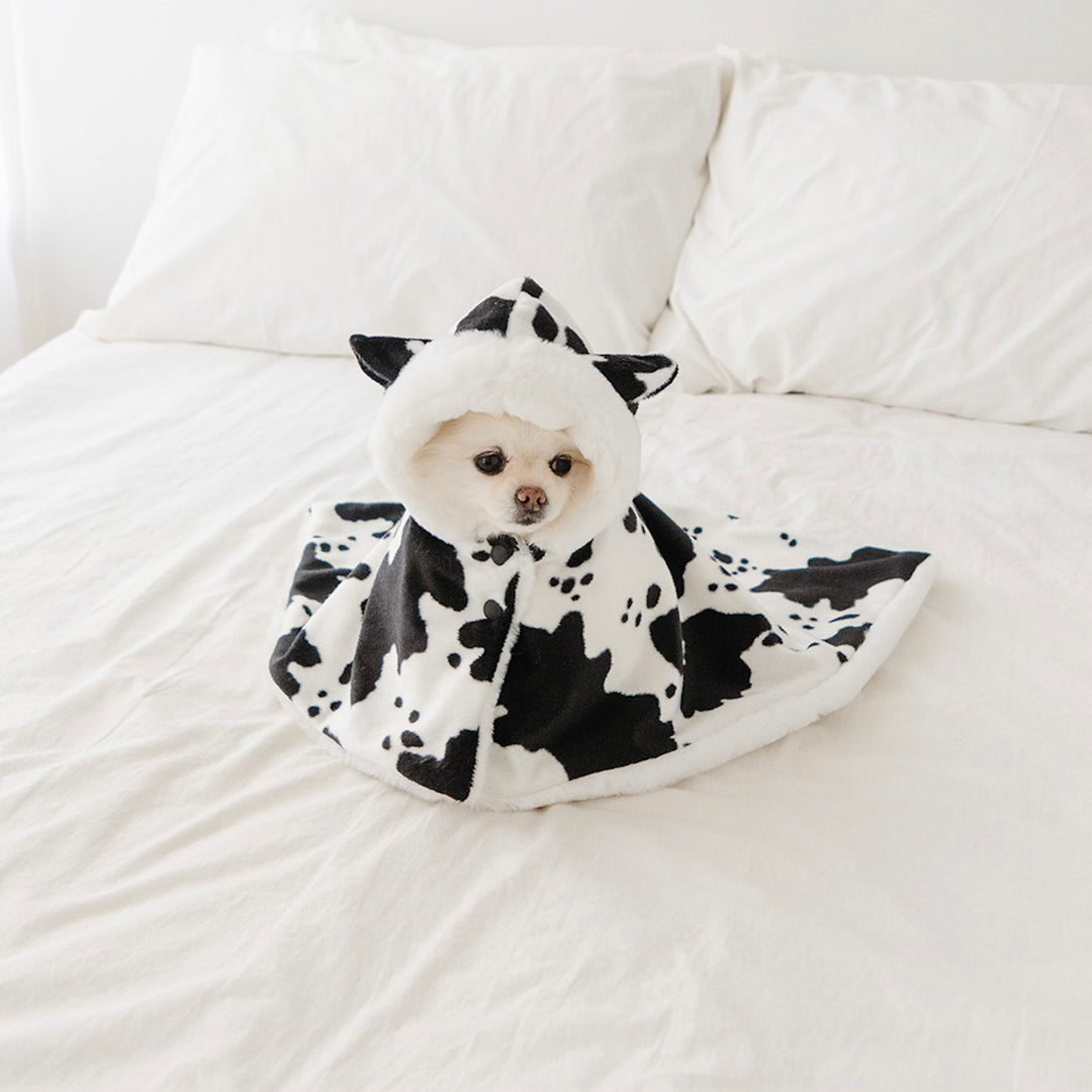 即納【noutti】Cow Cape Blanket