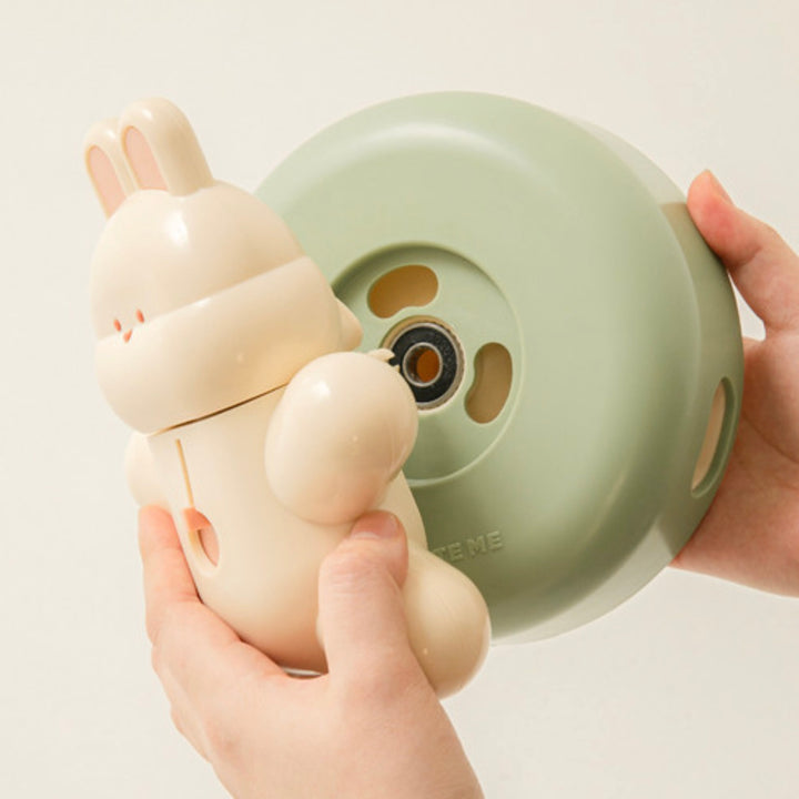 ※予約販売【BITE ME】Braining Spin and Snack Bunny Toy