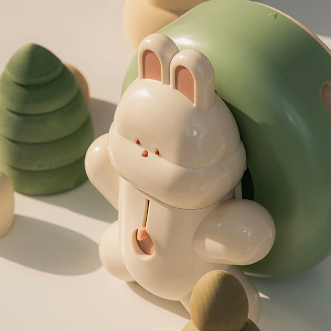 ※予約販売【BITE ME】Braining Spin and Snack Bunny Toy