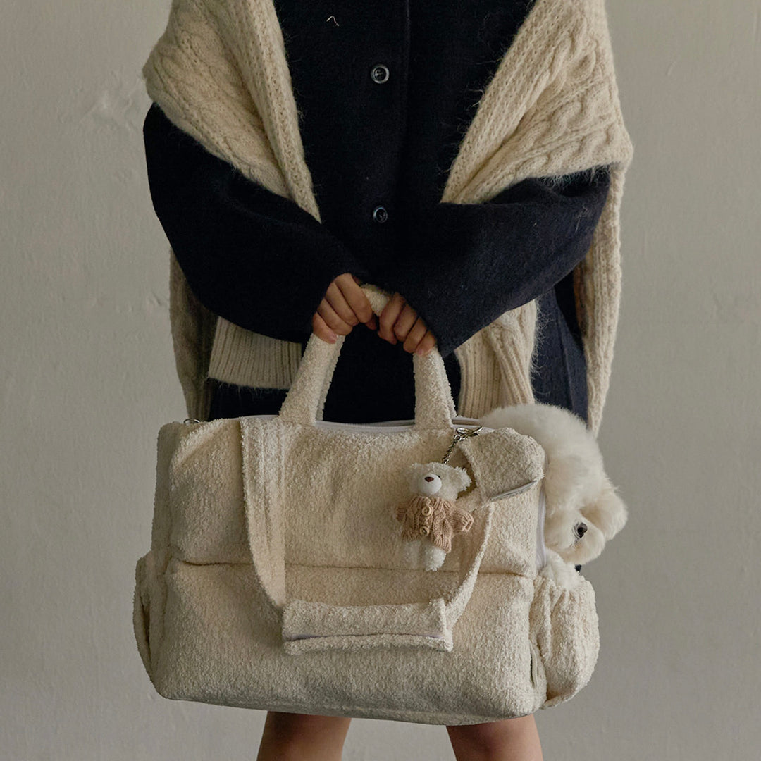 ※予約販売【a tous moments】Mou Pet Bag Boucle edition - Cream（Cushion + Shoulder Pad Set）｜犬用バッグ