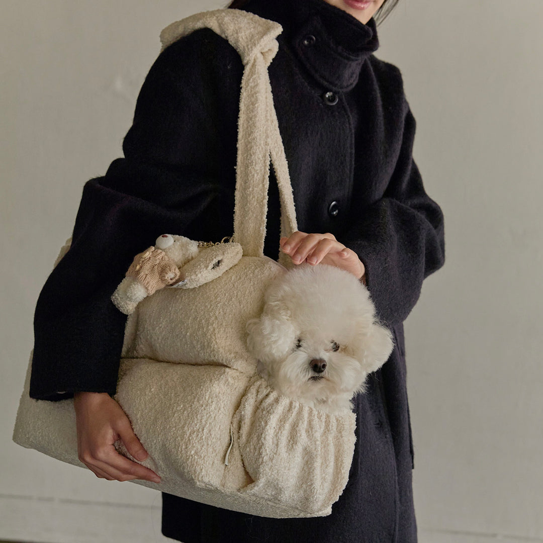 ※予約販売【a tous moments】Mou Pet Bag Boucle edition - Cream（Cushion + Shoulder Pad Set）｜犬用バッグ