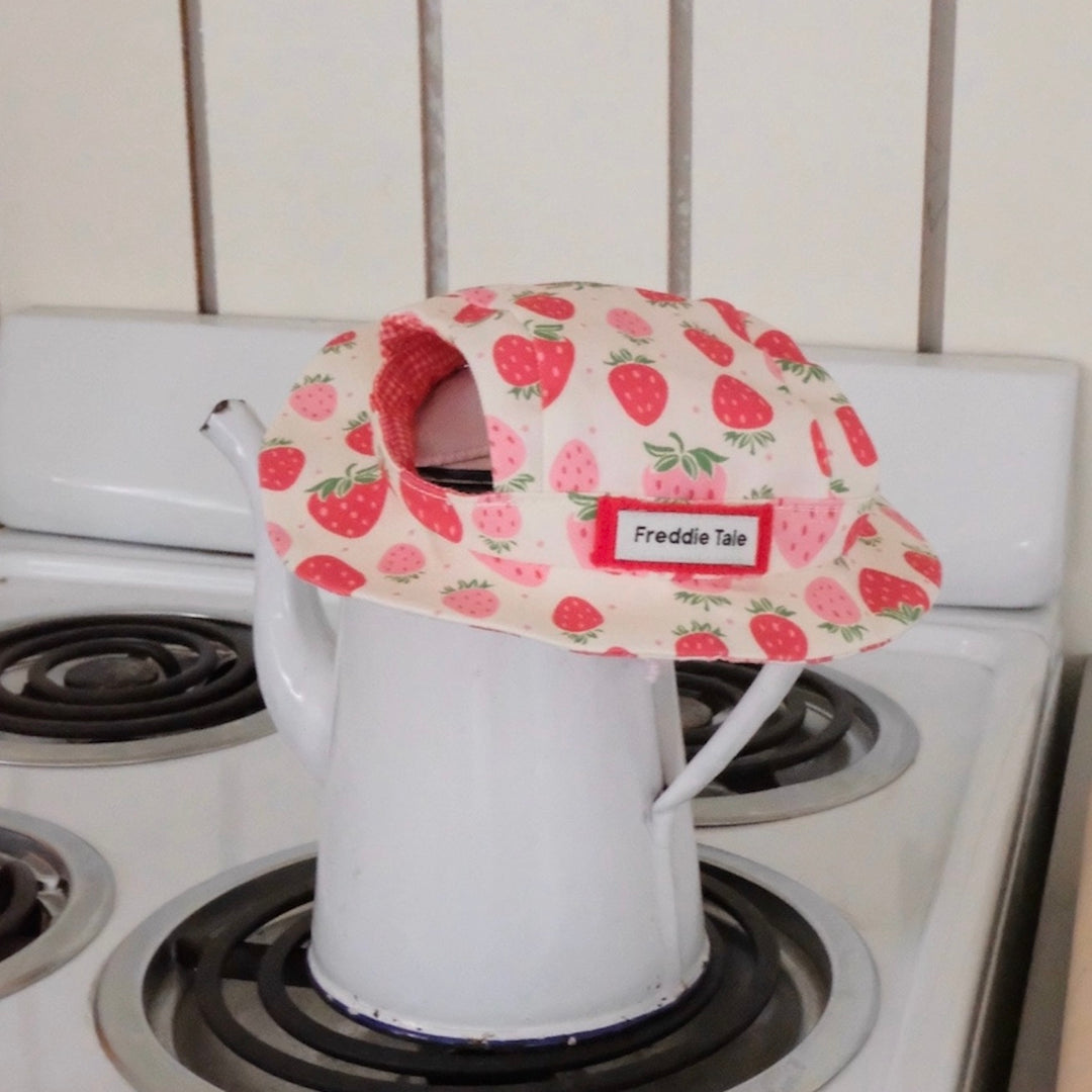 即納【FREDDIE TALE】Strawberry Bucket Hat