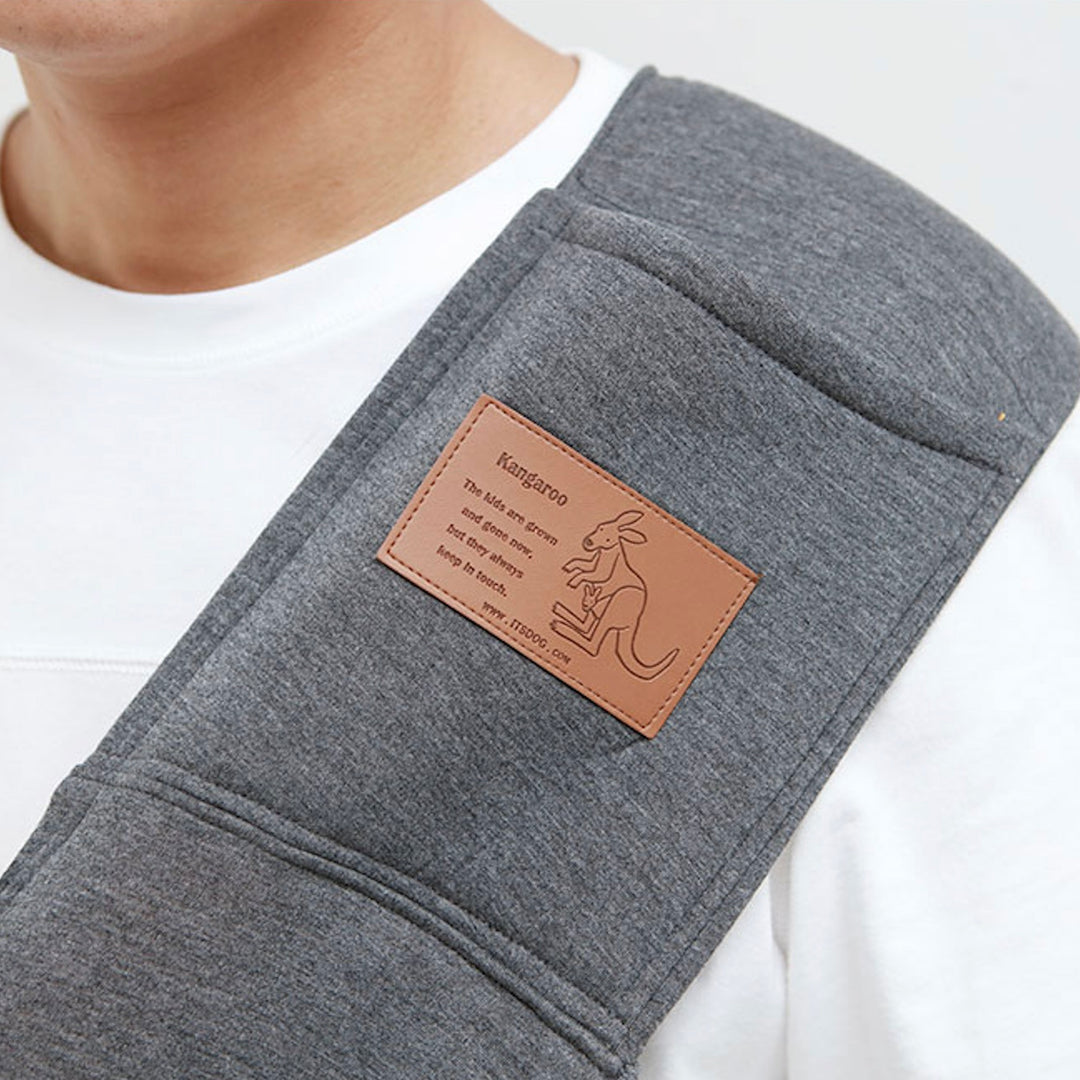 ※予約販売【ITS DOG】Kangaroo Sling Bag（Charcoal）｜犬用バッグ