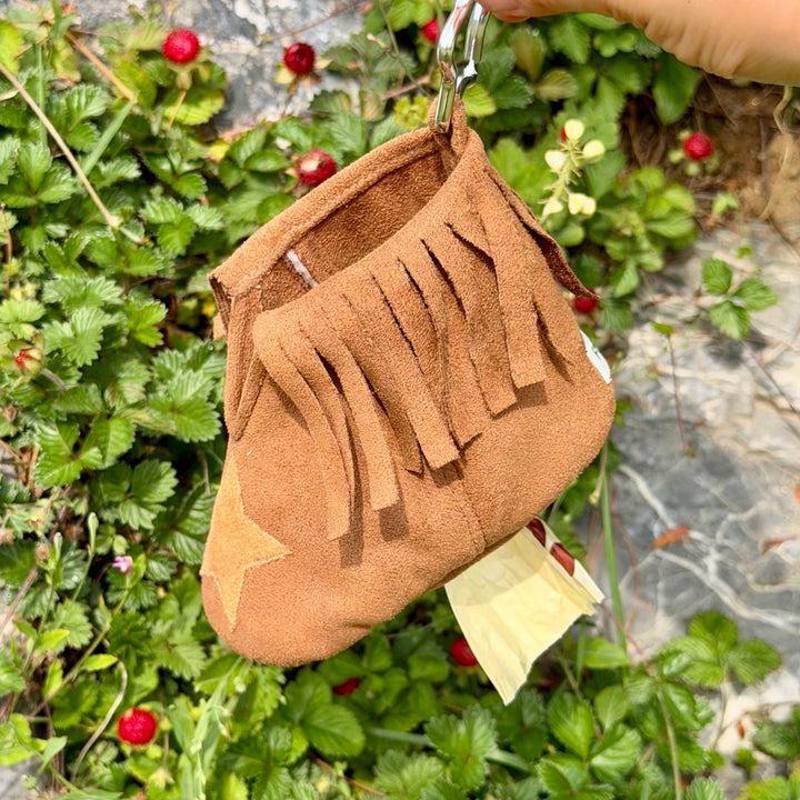 ※予約販売【FREDDIE TALE】Howdy Boots Poop Bag（Brown）