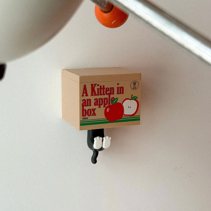 ※予約販売【CRR】Boxed Cat Keyring Holder