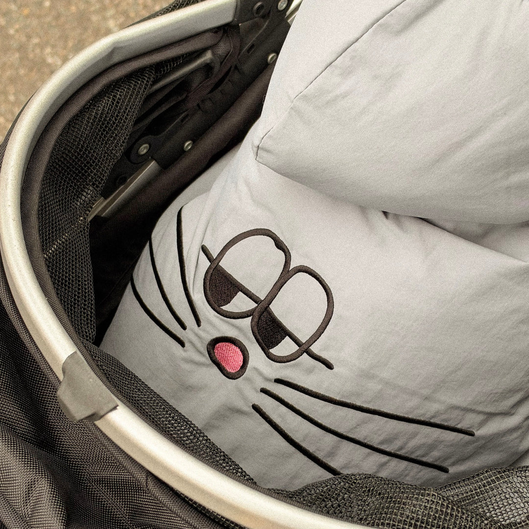 ※予約販売【CRR】Lazy Bunny Reversible Padded Blanket