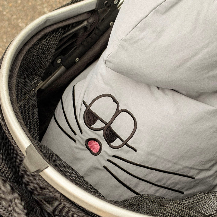※予約販売【CRR】Lazy Bunny Reversible Padded Blanket