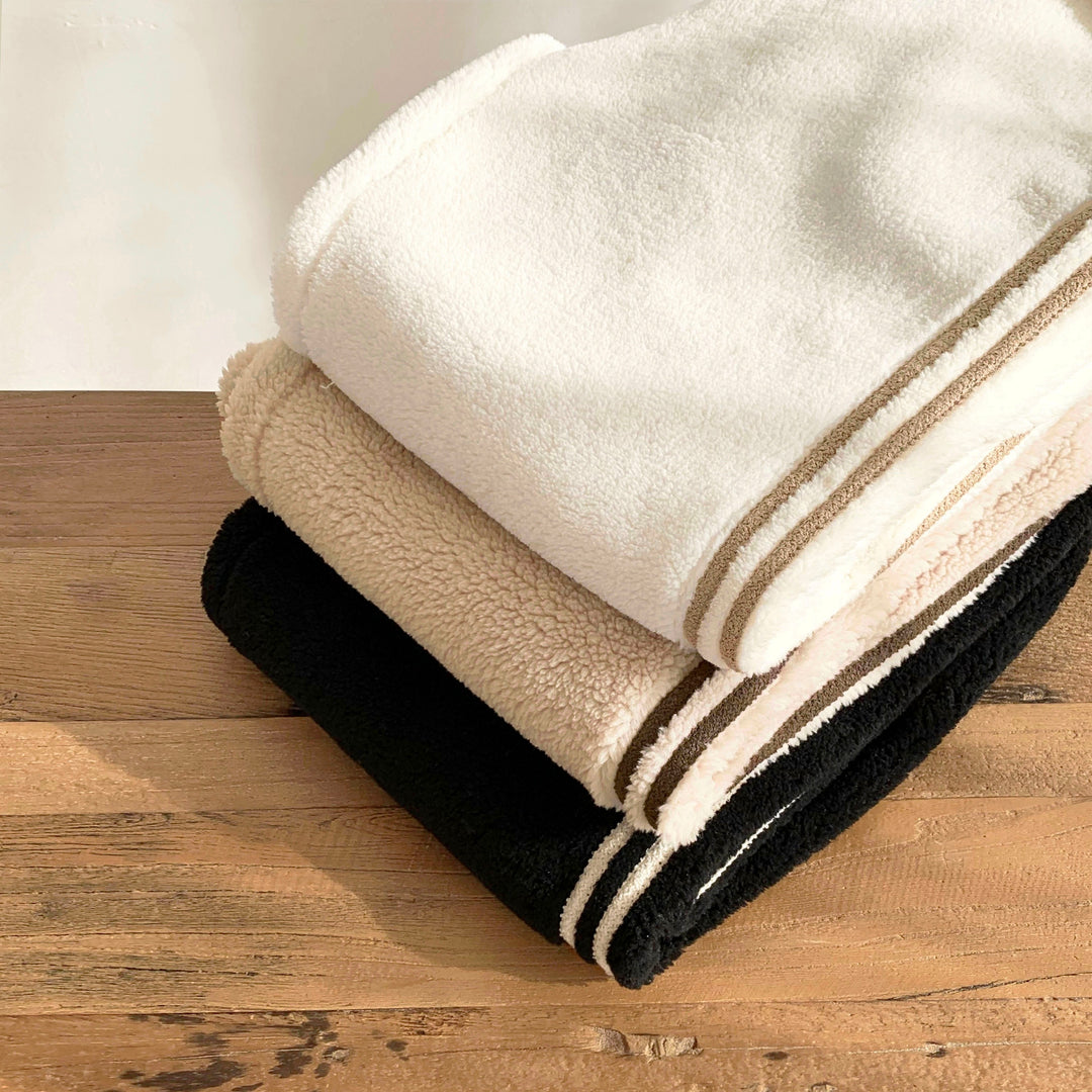 ※予約販売【DURANG RURANG】Ribbon Boa Track Jogger Pants（3 color）