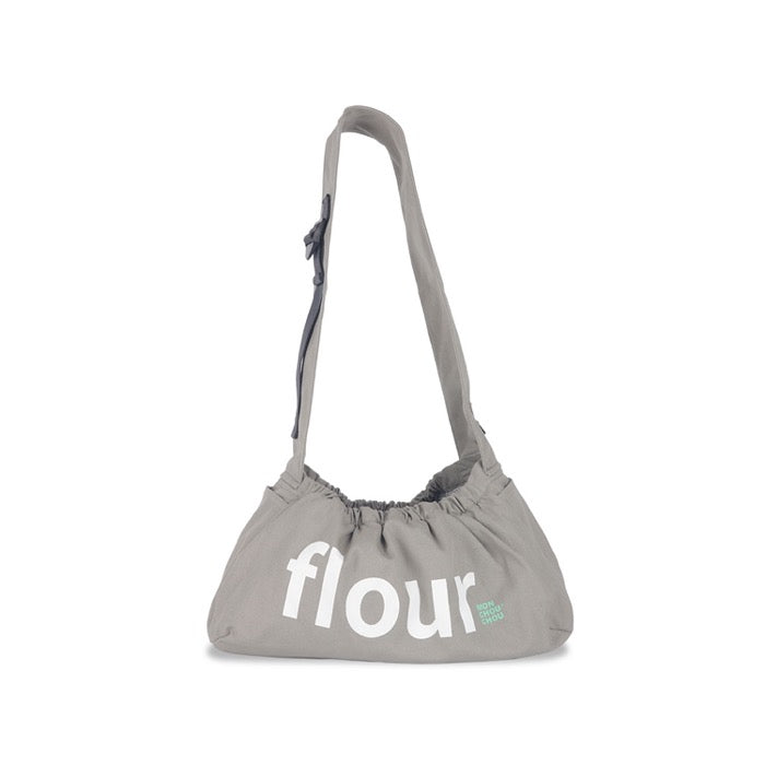 即納【monchouchou】Messenger Sling Bag（Flour）