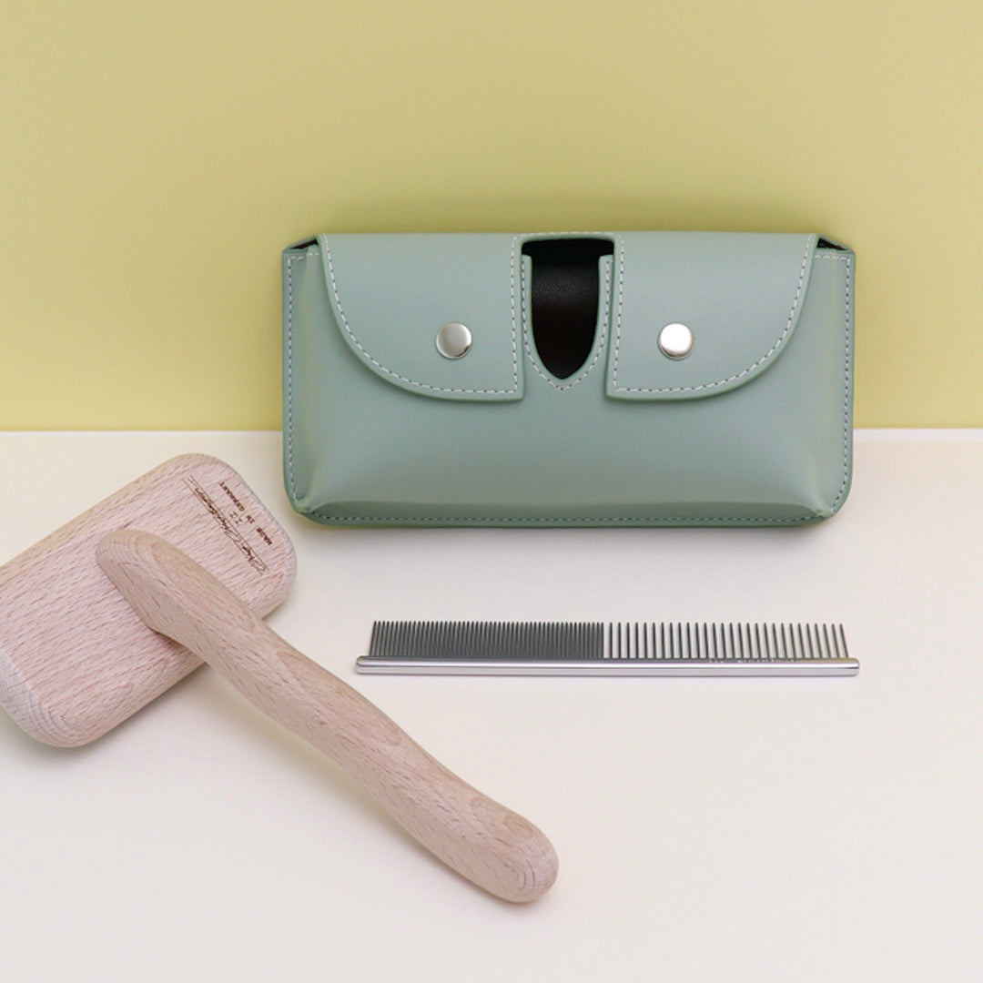 ※予約販売【Chiot】Leather Slicker Brush / Comb Case（Olive）